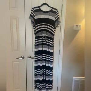 LOFT Black & White Stripe Short Sleeve Maxi Dress - Size L